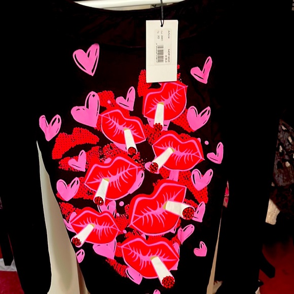 Beautiful Denny rose top Italian - Picture 1 of 4